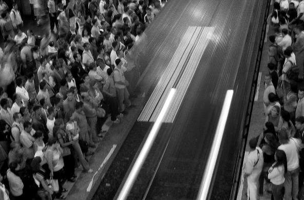 crowded subway platform
